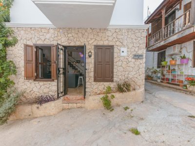 Küçük Beyaz Ev 3